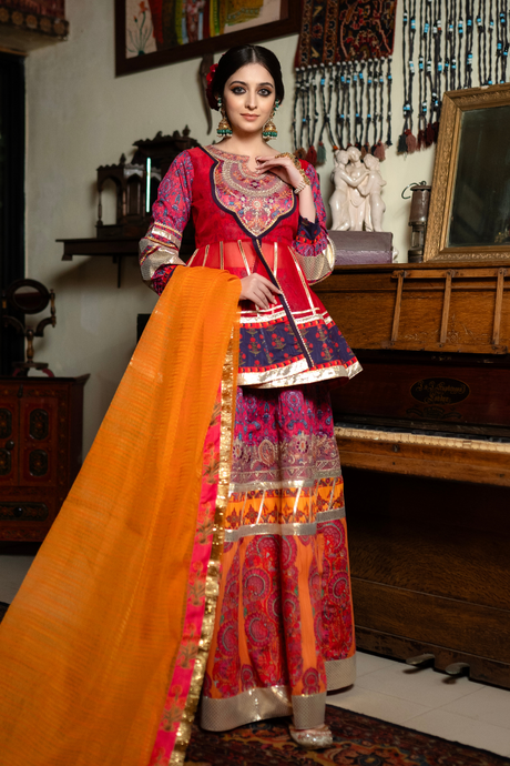 Zahra ahmad lehenga choli hot sale