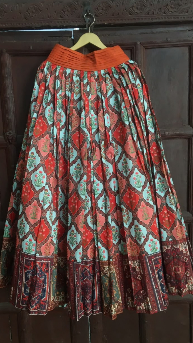 Skirt 01